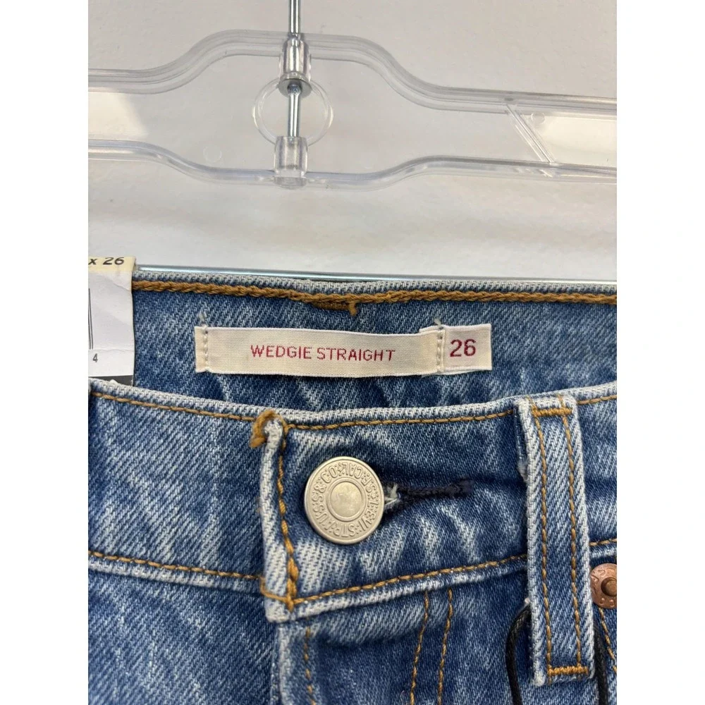 Levis Premium Jeans Womens 26 Blue Wedgie Straight‎ Floral Distressed High Rise